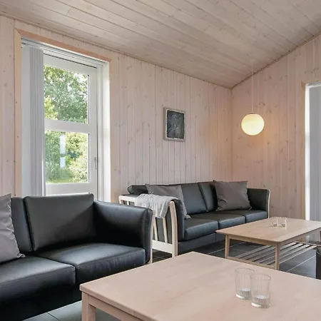 Stunning Home In Lokken With Sauna * Løkken
